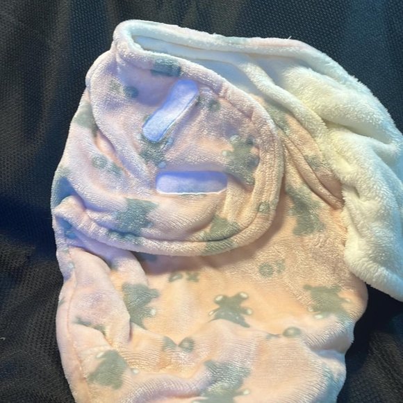 Blankets & Beyond Infant Sleep Wrap - Picture 3 of 4